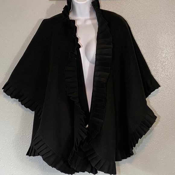 Elegant Black Ruffled Women's Blanket Shawl - Picture 1 of 5